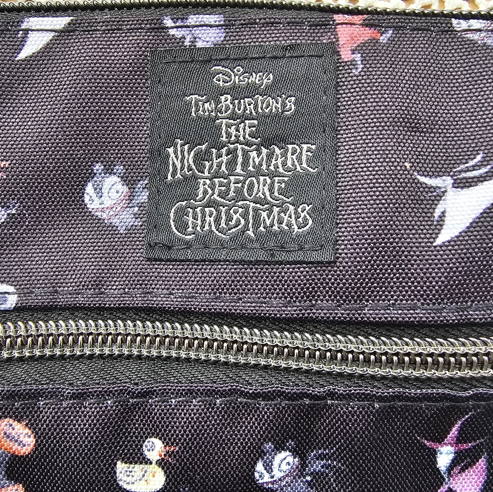 Loungefly Nightmare Before Christmas Characters Passport Crossbody Bag Used - Picture 3 of 13